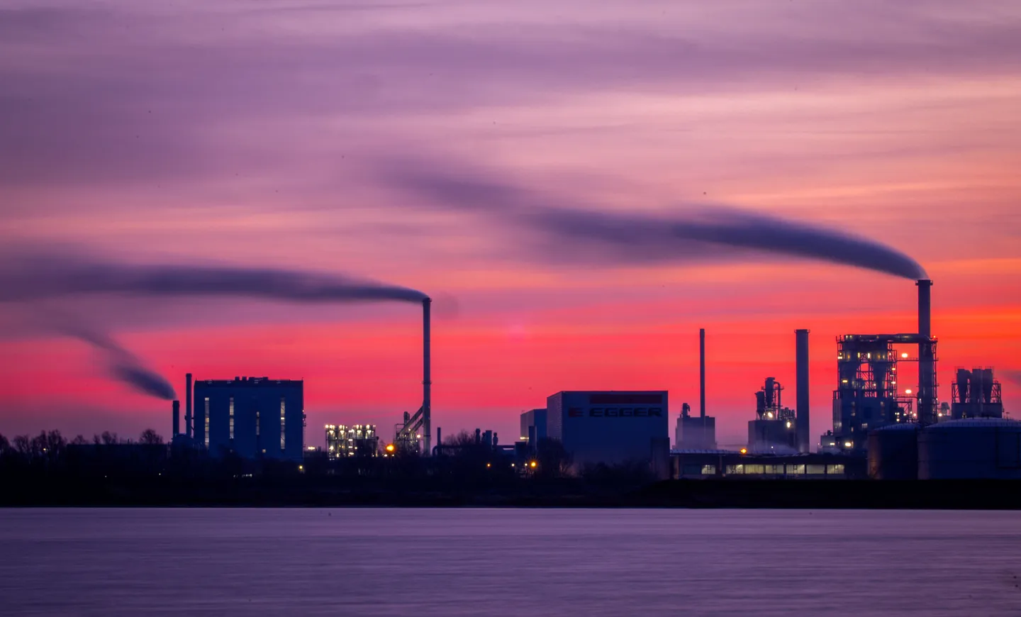 Deutsche Industrie steigert Umsatz - und streicht Jobs