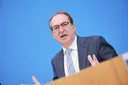 Dobrindt ist skeptisch bei Social-Media-Verbot für Kinder