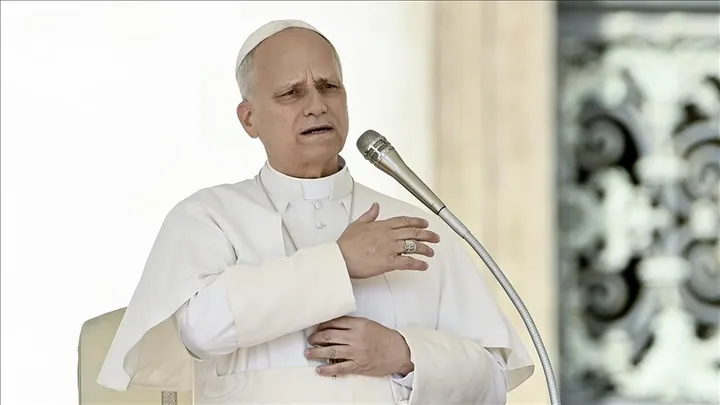 Papa Leoni bën thirrje për qasje vigjilente ndaj inteligjencës artificiale