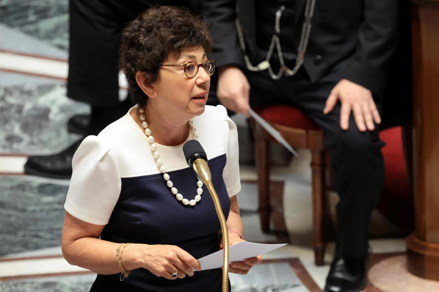 France: la ministre de la Transition écologique veut démissionner après le vote sur les pesticides