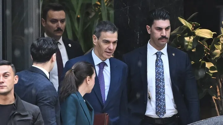 Kryeministri spanjoll paralajmëron se uria po përdoret si "armë e lirë lufte"
