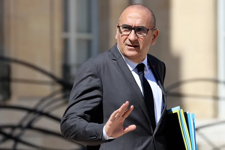 Violences du 17 octobre: Macron refuse la démission de Laurent Nunez