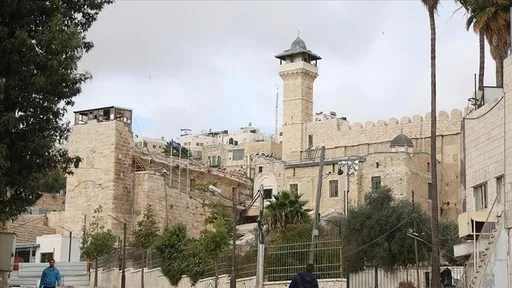 Palestinezët shënojnë Kurban Bajramin në Xhaminë "Ibrahim" nën kufizimet izraelite