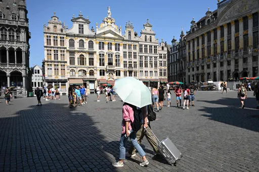 Code oranje dwingt tot noodmaatregelen: Belgische infrastructuur kraakt onder hitte