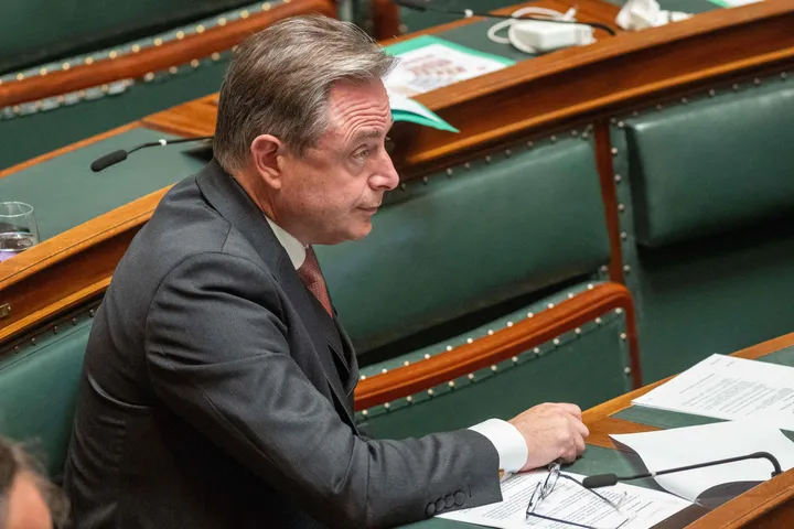 Belgische begrotingsgesprekken: Minister Clarinval waarschuwt voor Griekenland-scenario