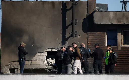 Droni godet një bllok apartamentesh në Rumani pranë kufirit me Ukrainën, dy të plagosur