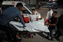 Shtatë palestinezë të plagosur nga sulmi izraelit mbi një ndërtesë në qendër të Gazës