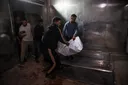 غزة.. استشهاد فلسطيني في دير البلح وارتفاع حصيلة الإبادة إلى 72 ألفاً و938