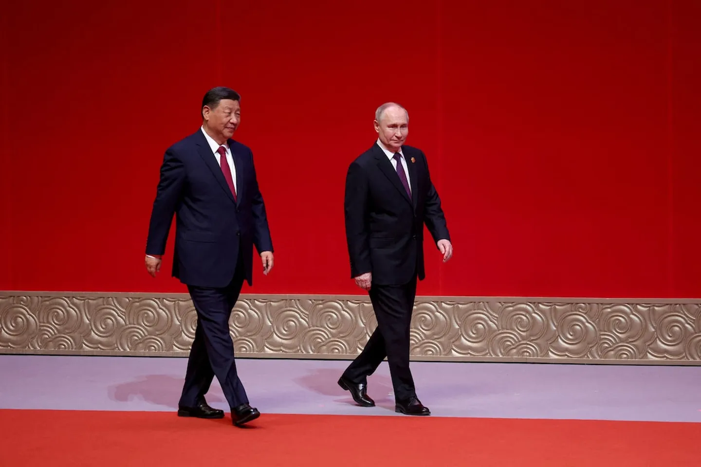 Как Китай подбирается к российской Арктике?