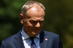 Дональд Туск призвал НАТО не игнорировать новые угрозы Медведева