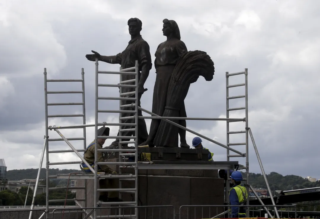 Russia summons Lithuania envoy over 'desecration' of Soviet soldiers' graves