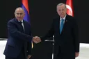 Presidenti turk Erdoğan dhe kryeministri armen diskutojnë procesin e normalizimit