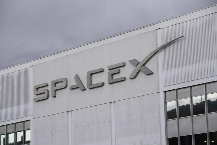 Oferta publică iniţială a SpaceX va transforma în milionari 4.400 de angajaţi