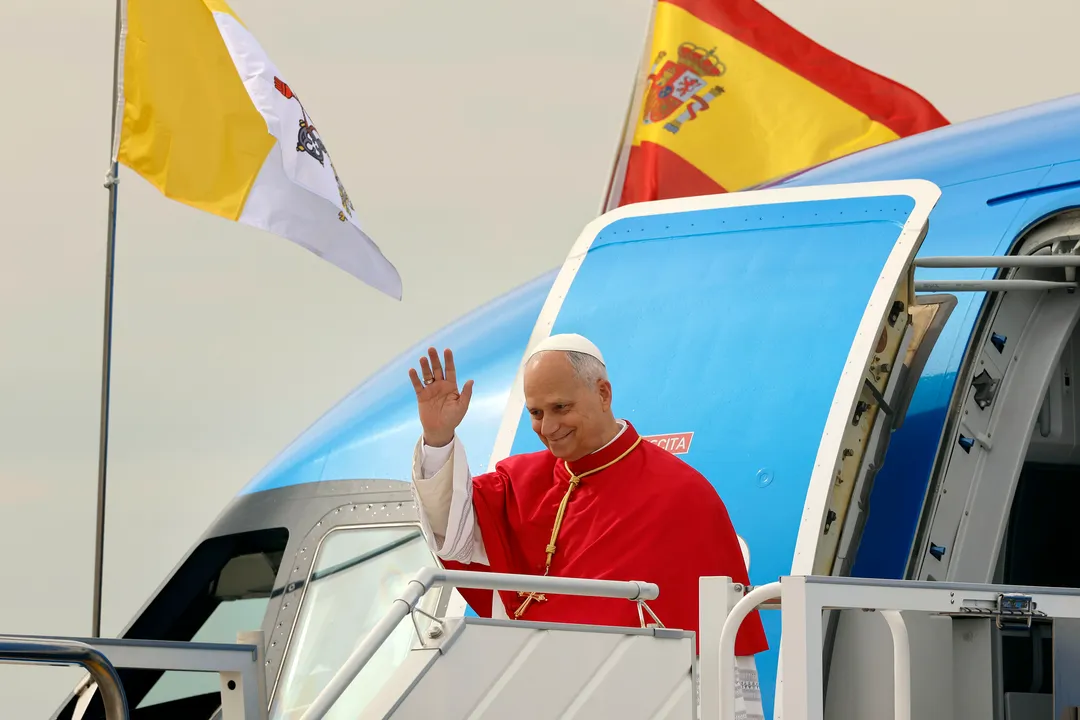 El papa León XIV llega a España para un viaje centrado en la migración y las cuestiones sociales