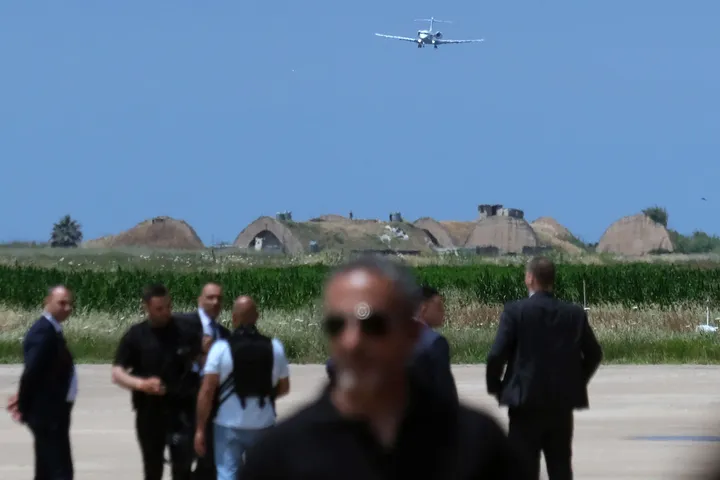 Ministri i Mbrojtjes: Izraeli do të mbetet në territorin e pushtuar në Liban, Siri dhe Gaza