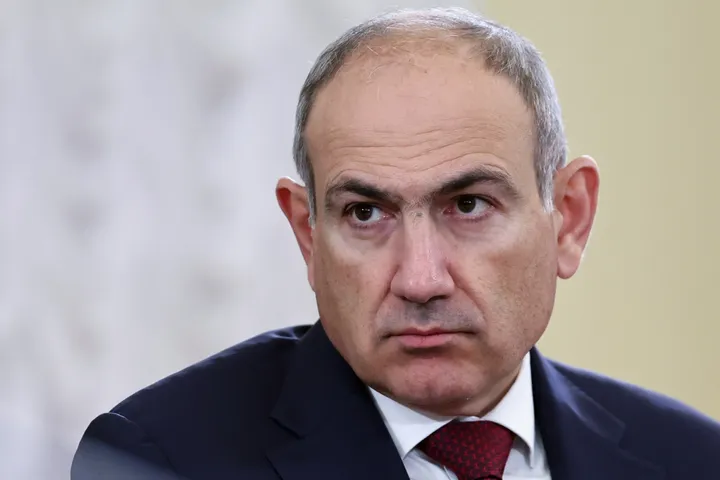 Армян из России оставят служить после выборов?