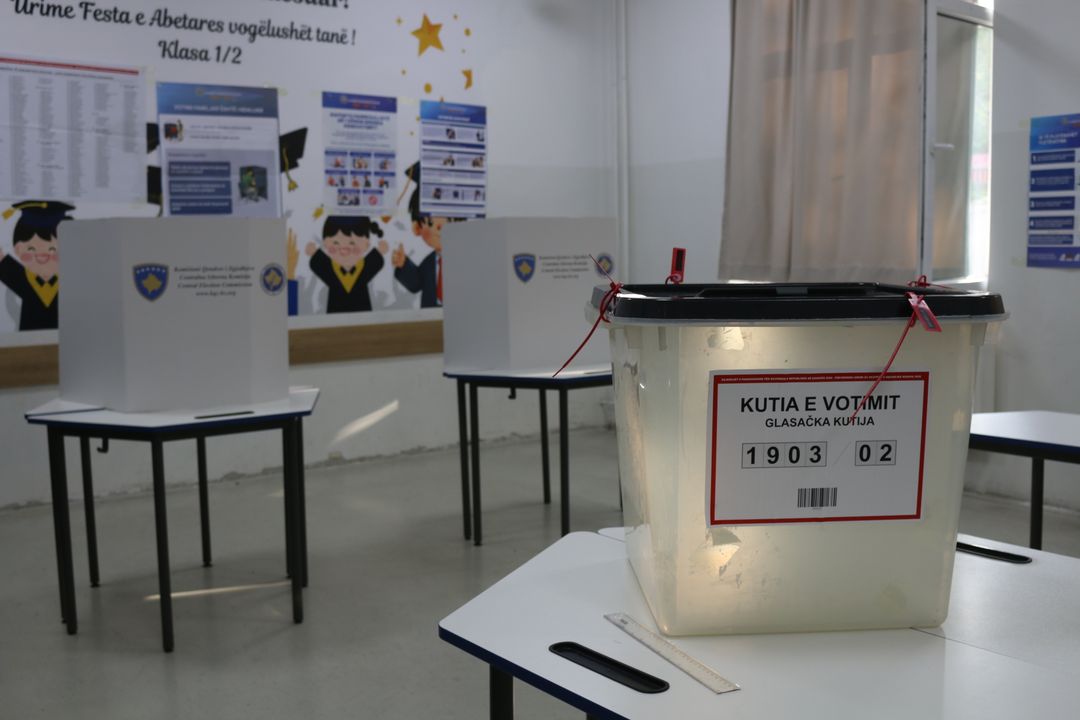 Mbyllen kutitë e votimit për zgjedhjet e 7 qershorit në Kosovë