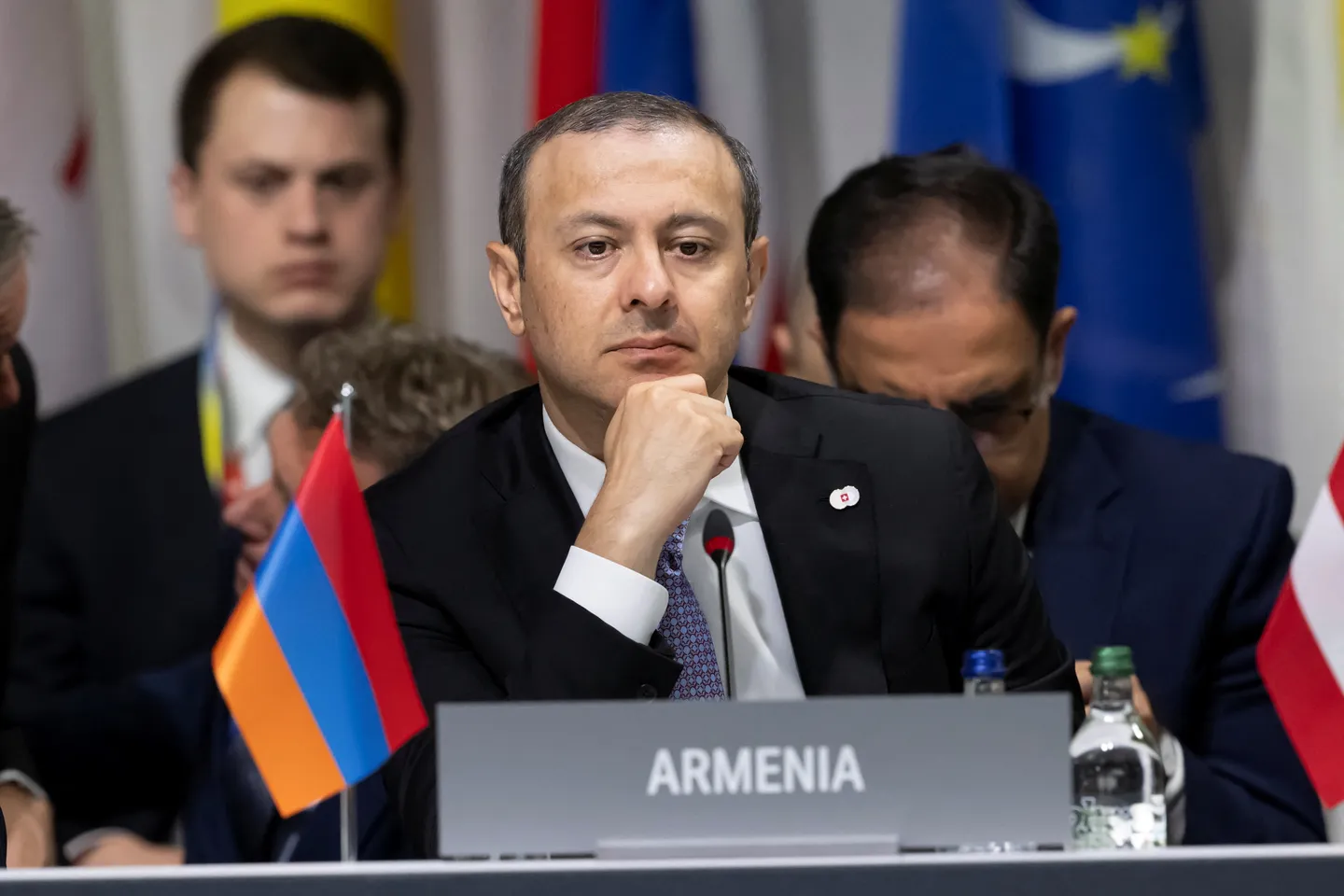 Армения готовится подписать мирный договор с Азербайджаном