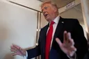 Трамп призвал Израиль не отвечать на удар Ирана