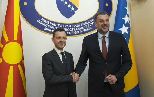 Konakoviq-Mucunski në Sarajevë: Zgjerimi mbetet interes strategjik për Ballkanin Perëndimor e BE-në