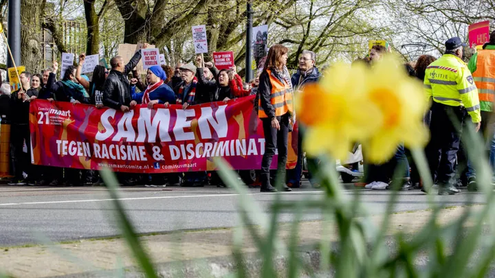 Nederlandse aanpak van discriminatie ontoereikend, waarschuwt staatscommissie