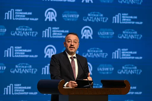 Türkiye dhe Siria synojnë tregti prej 10 miliardë dollarësh dhe hapjen e pikave të reja doganore