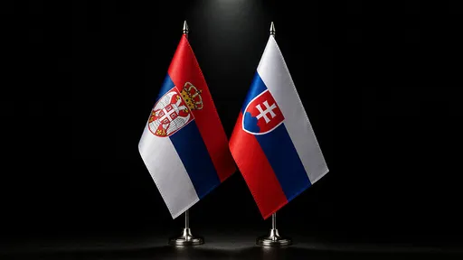 Serbia dhe Sllovakia nënshkruajnë marrëveshje për mbikëqyrjen e kufirit