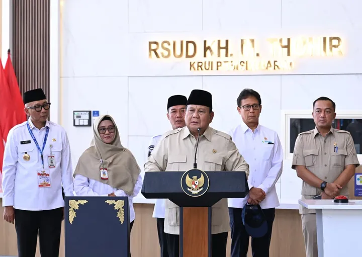 Prabowo resmikan RSUD di Krui Lampung, soroti akses kesehatan lebih luas di daerah terpencil