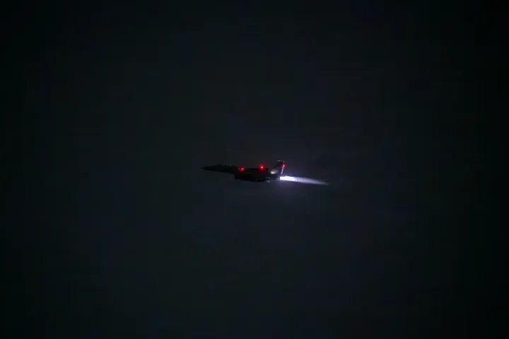 Irán afirma atacado bases de EE.UU. en represalia contra ofensiva aérea en el sur del país
