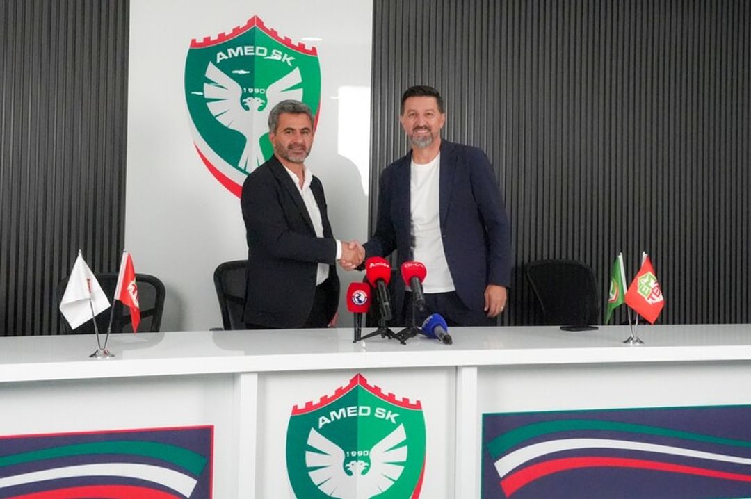 Trajneri shqiptar Besnik Hasi merr drejtimin e klubit të Superligës turke Amedspor