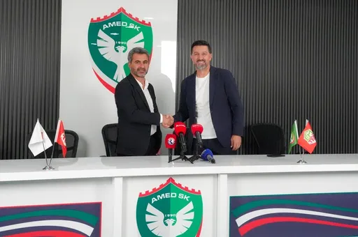 Trajneri shqiptar Besnik Hasi merr drejtimin e klubit të Superligës turke Amedspor