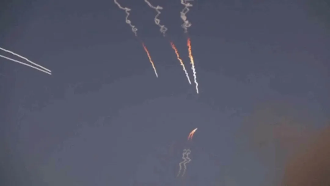 Jordania rrëzon 20 raketa të lëshuara nga Irani