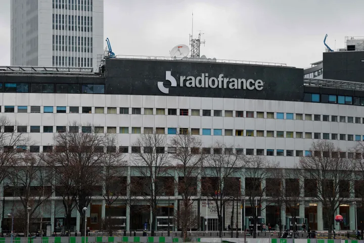 Montage mensonger sur Mélenchon: l’Arcom tape sur les doigts de Radio France