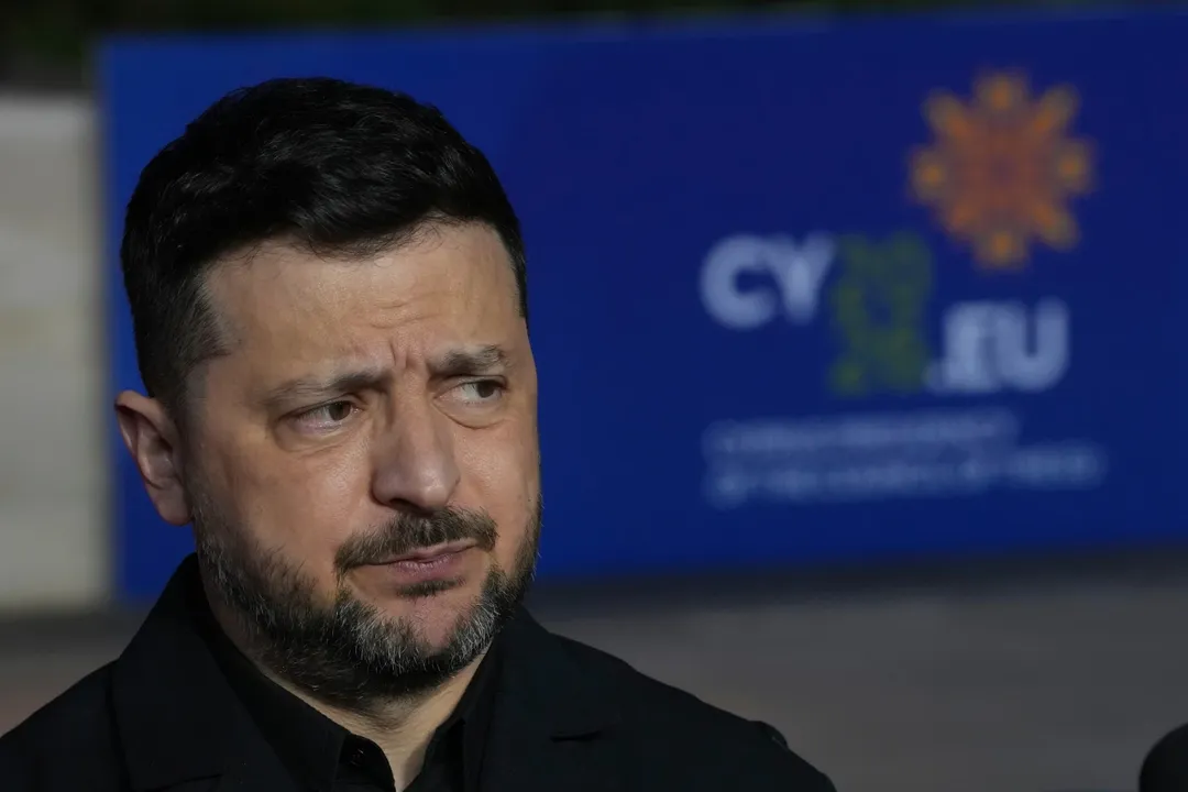 Зеленский исключил русский язык из Европейской хартии