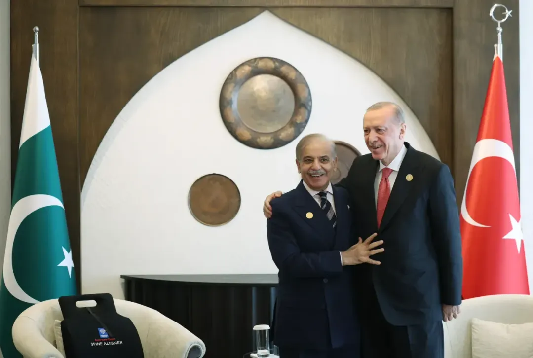 Pakistan dankt Erdoğan für Beitrag zum „Friedensabkommen“ zwischen USA und Iran