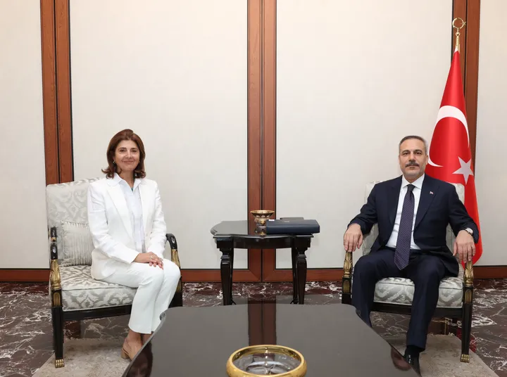 Kryediplomati turk dhe e dërguara e OKB-së diskutojnë për çështjen e Qipros