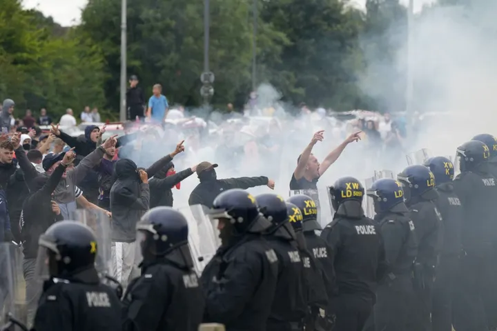 За поджогами объектов Стармера могла стоять Россия — британские СМИ