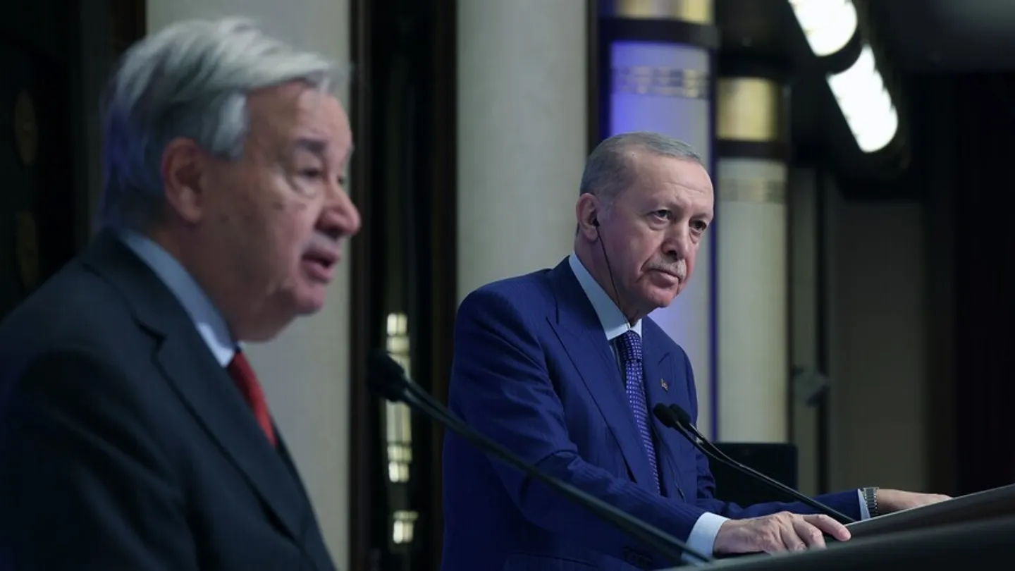 Erdoğan dhe shefi i OKB-së diskutojnë zhvillimet rajonale dhe globale në një bisedë telefonike