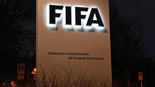 Gjesti kontrovers me dorë i arbitrit, FIFA nuk gjen "asnjë provë" për shkelje të kodit disiplinor