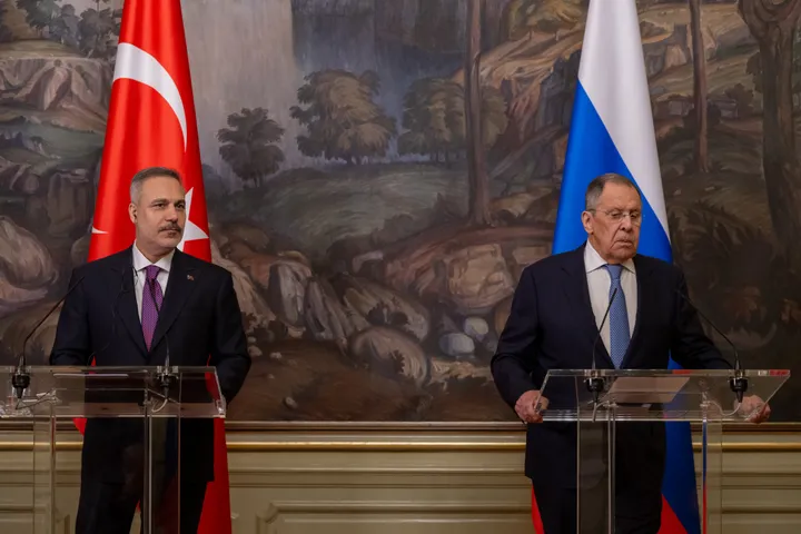 Fidan warnt in Moskau vor Ausweitung des Ukraine-Konflikts