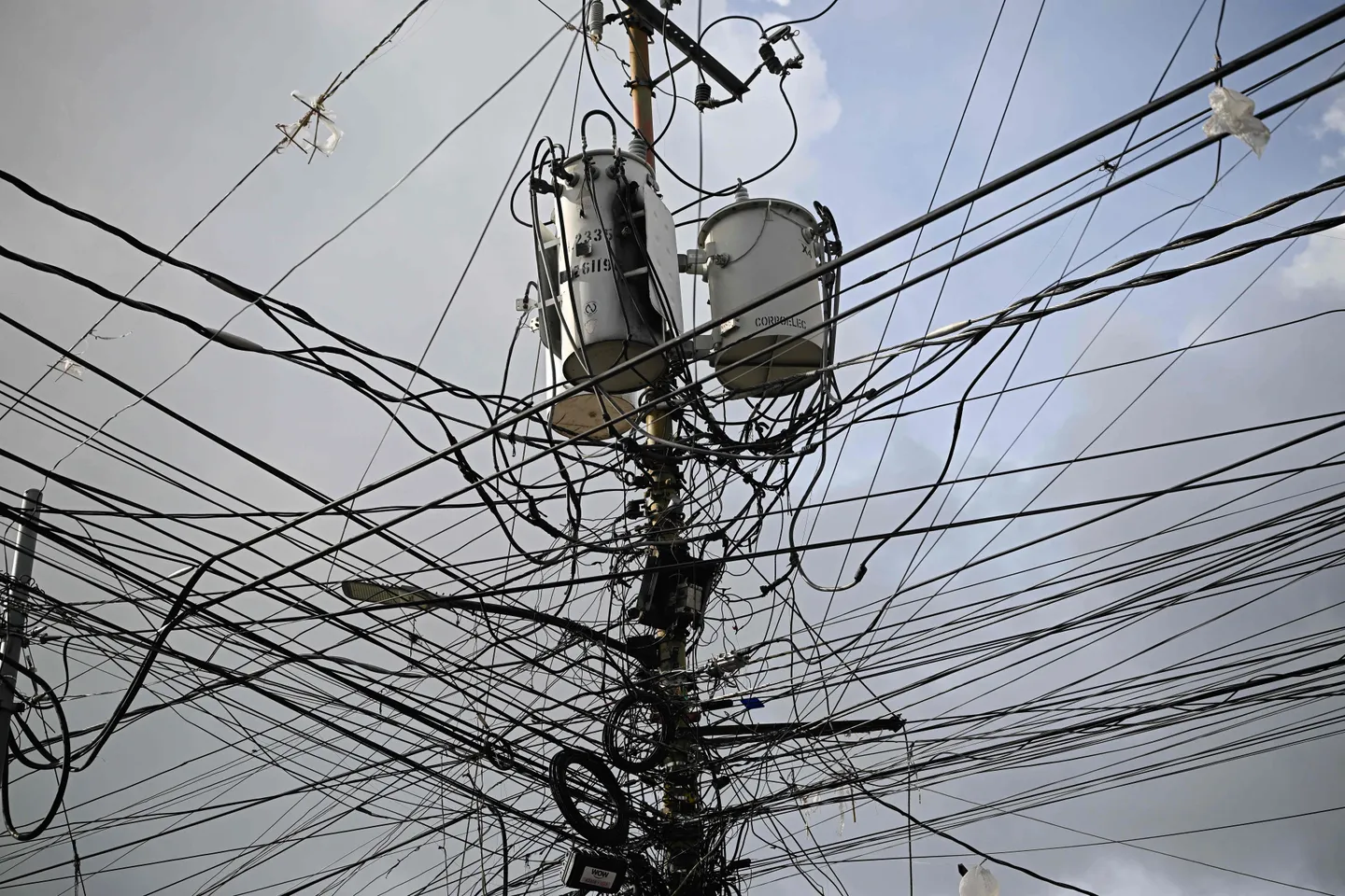 85 million Nigerians no get reliable grid power – REA