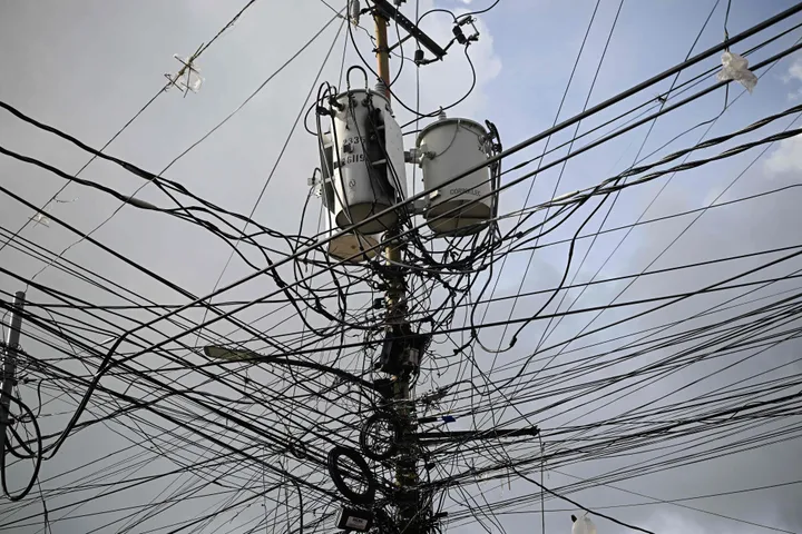 85 million Nigerians no get reliable grid power – REA