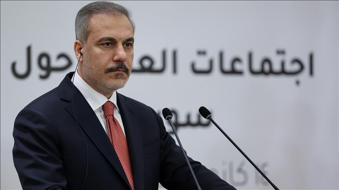 Ministrat e Jashtëm të Türkiyes  Egjiptit dhe Pakistanit diskutojnë procesin e paqes ShBA Iran