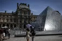 Mauvais état du Louvre: le musée fait un appel aux dons
