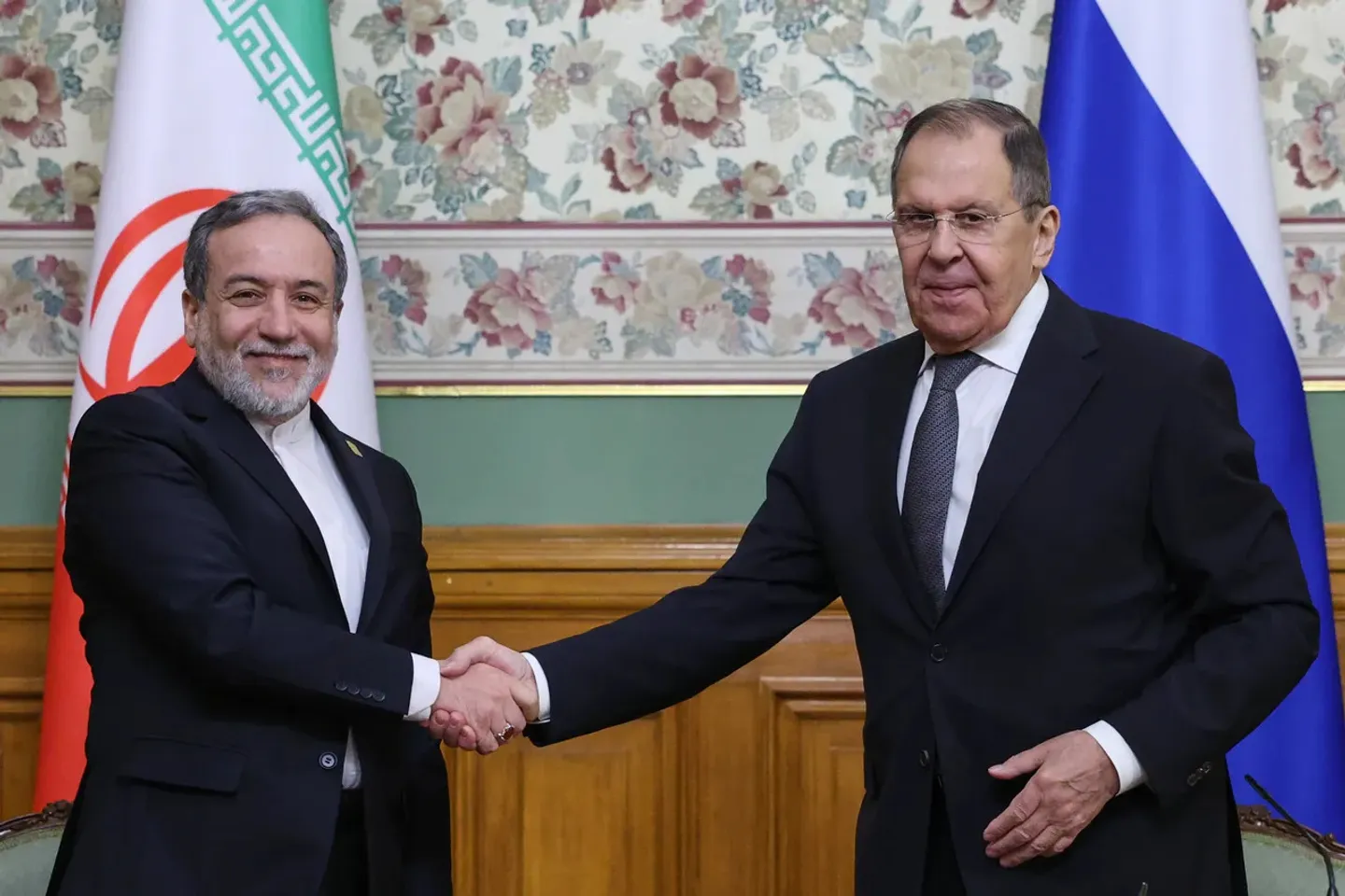 وزیر خارجه ایران در گفتوگو با همتای روس خواستار توقف حملات اسرائیل به لبنان شد
