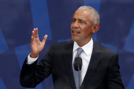 Barack Obama appelle à la prudence face à l'IA