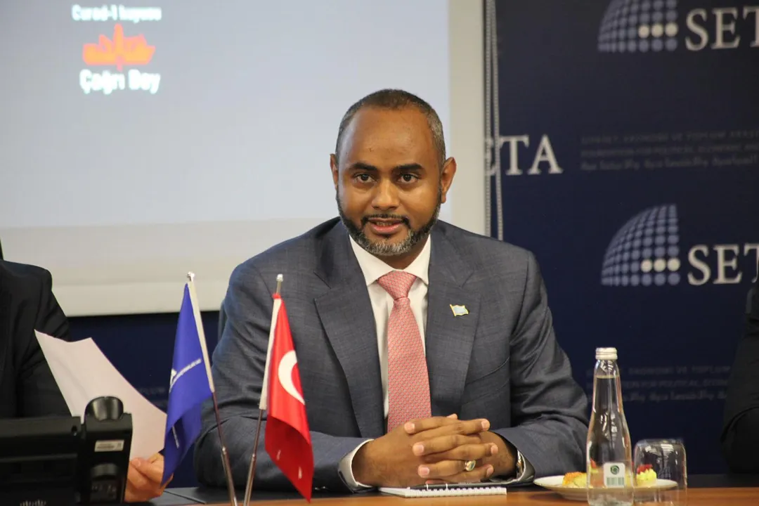 “Doorta sanduuqa codbixinta, ee ha dooranin dagaal,” Wasiir Cabdulqaadir Maxamed Nuur