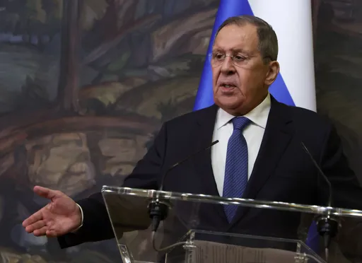 Sahel : Sergueï Lavrov accuse la France et des militaires ukrainiens de soutenir des groupes armés