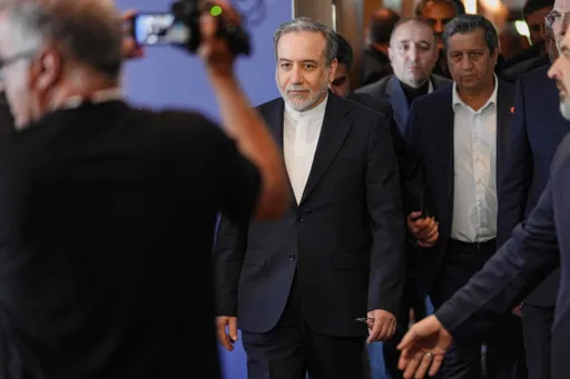 په سویس کې د امریکا او ایران د لوړپوړو چارواکو ترمنځ د خبرو لومړی پړاو پای ته ورسېد.