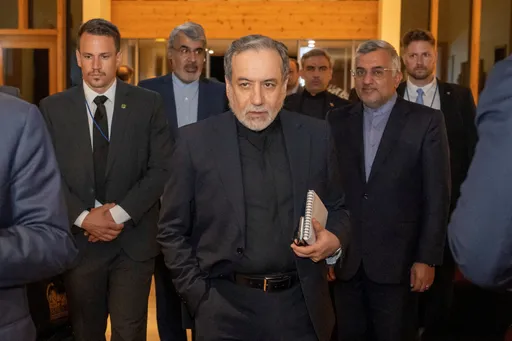 Аракчи заявил о прогрессе в переговорах по Ливану